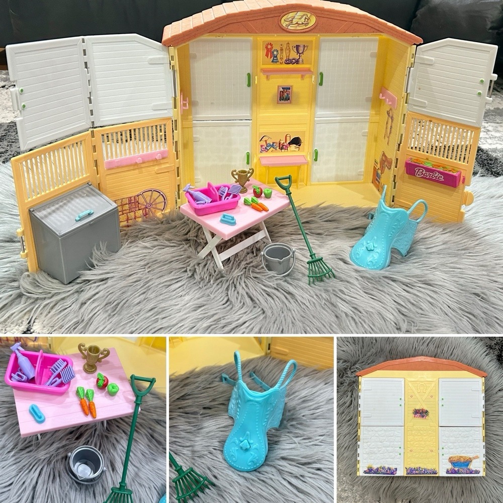 Vintage Mattel Barbie Magical Sounds Stable Barn 2000 W/Accessories‎ & Saddle